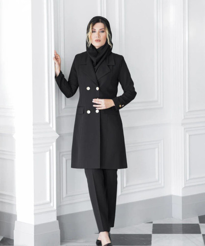 مانتو شلوار اداری زنانه ۴ دکمه ساده مشکی با طراحی رسمی و کلاسیک